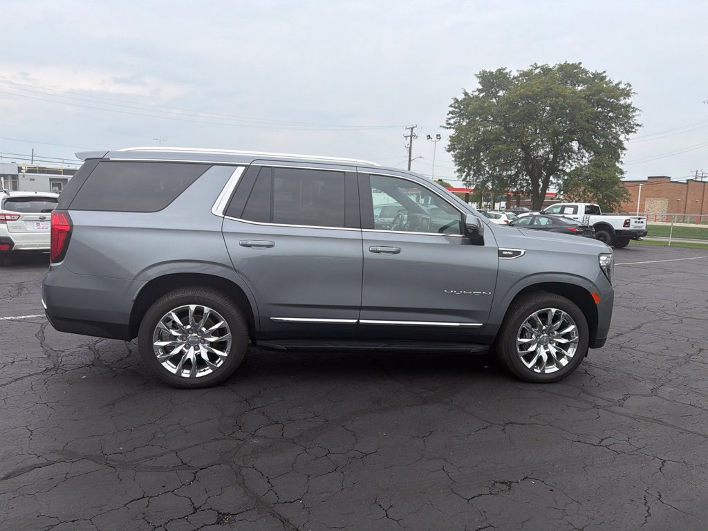 Used 2022 GMC Yukon SLT w/ SLT Premium Package AWD/4WD image 5