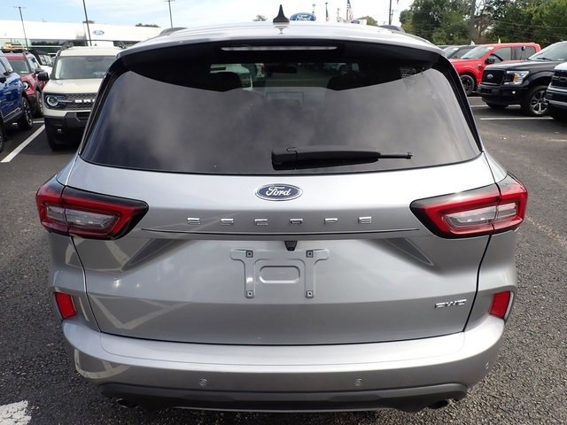 Certified 2023 Ford Escape ST-Line w/ Tech Pack #1 image 7