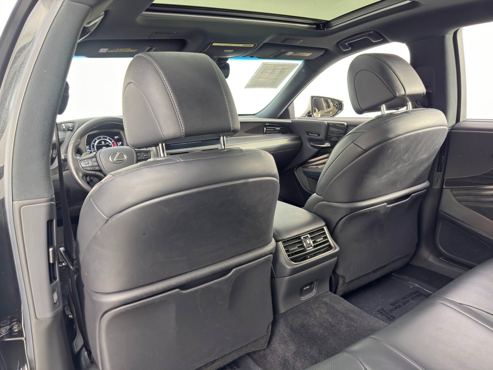 Used 2021 Lexus LS 500 w/ Cold Weather Package (CK) RWD image 38