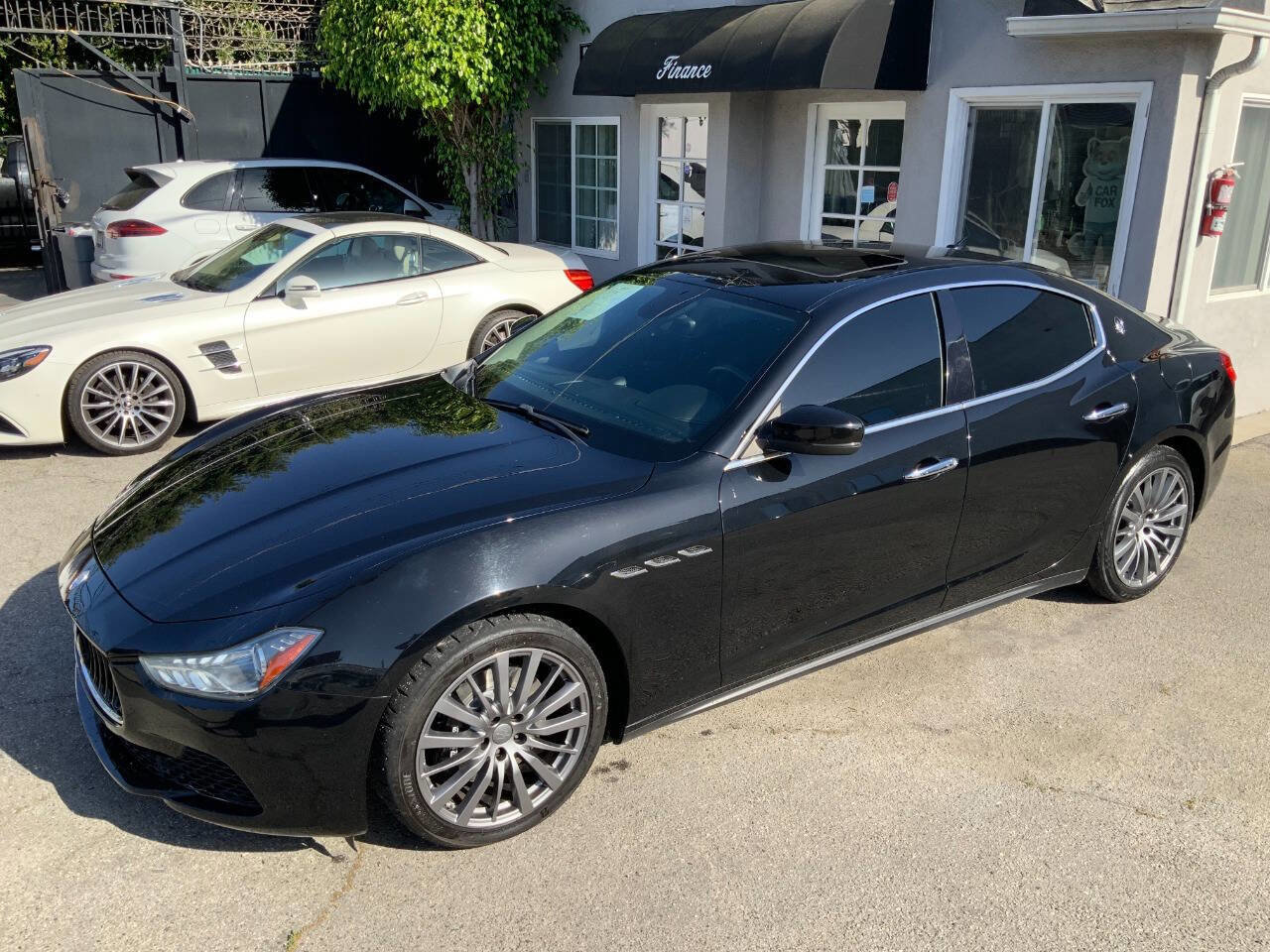 Used 2017 Maserati Ghibli RWD image 3