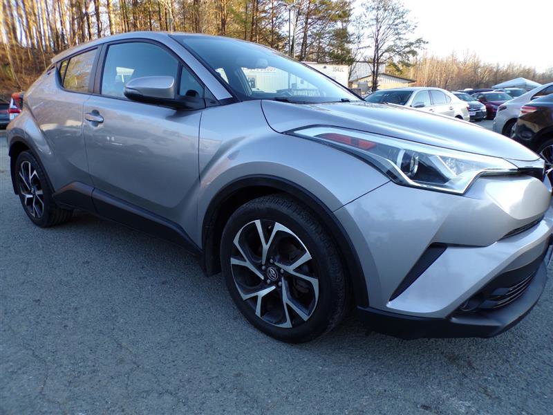 Used 2018 Toyota C-HR XLE image 4