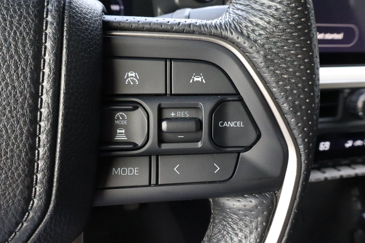 Used 2024 Toyota Tacoma TRD Off-Road image 30