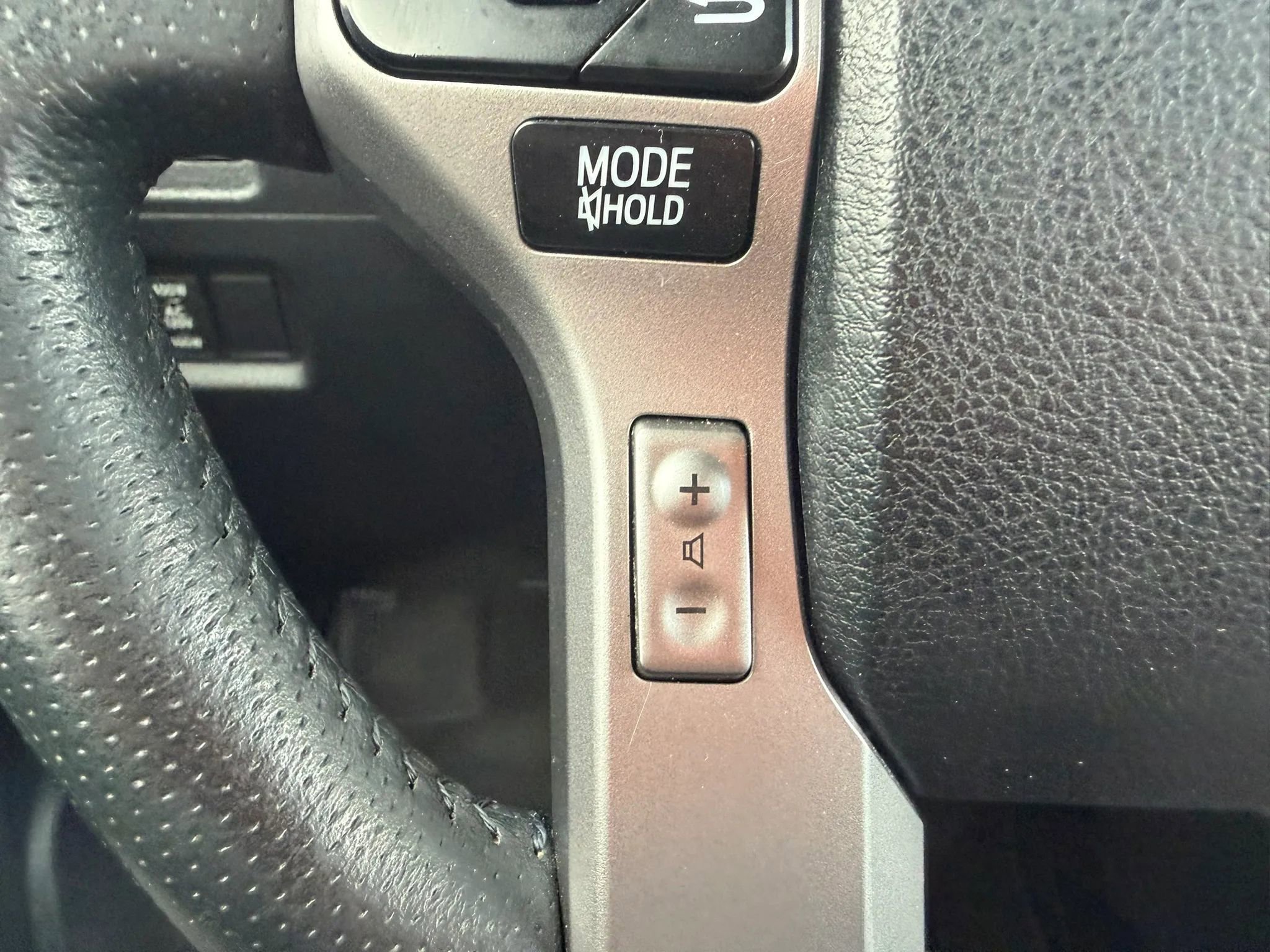 Used 2016 Toyota 4Runner SR5 AWD/4WD image 21
