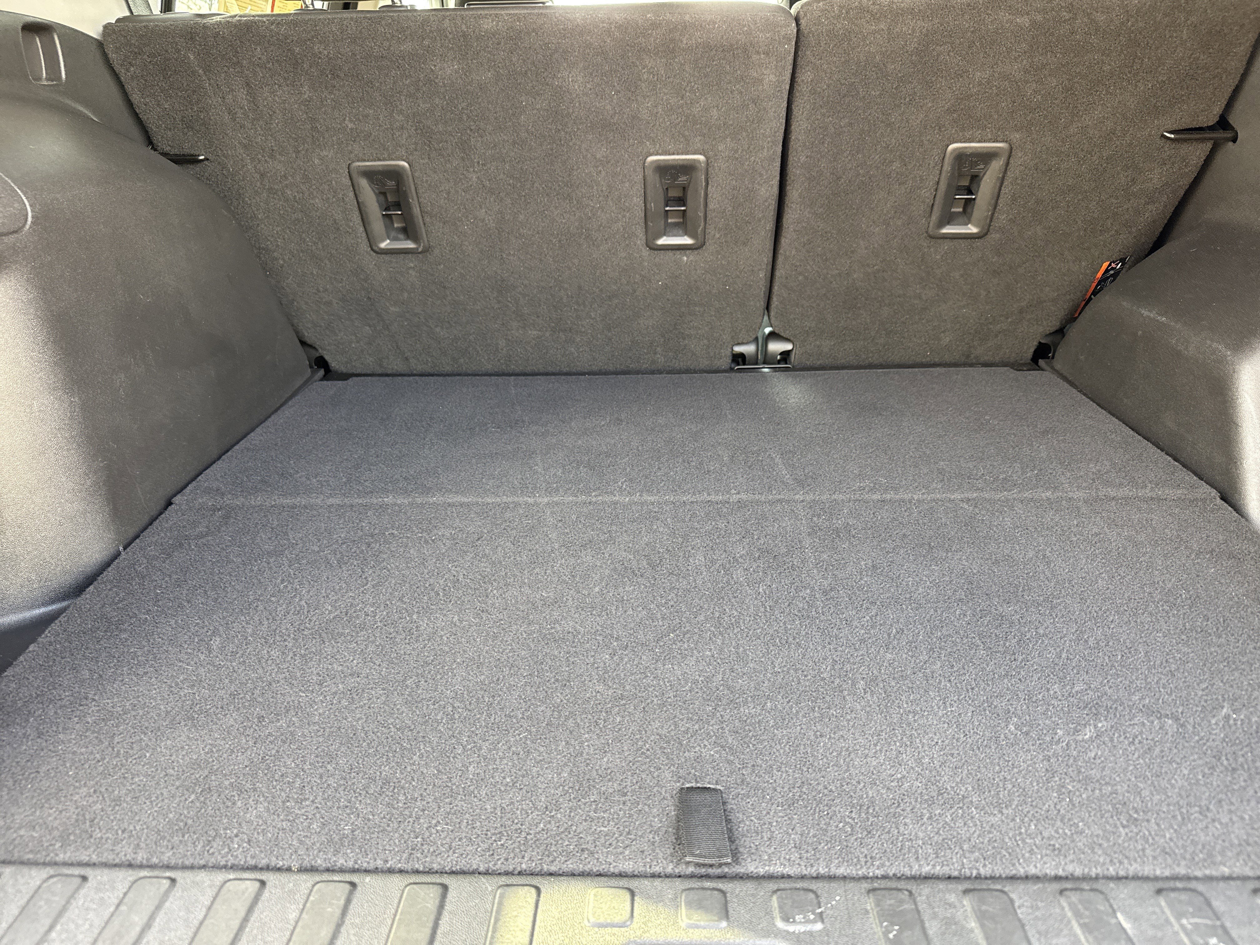 Used 2020 GMC Terrain SLE image 31