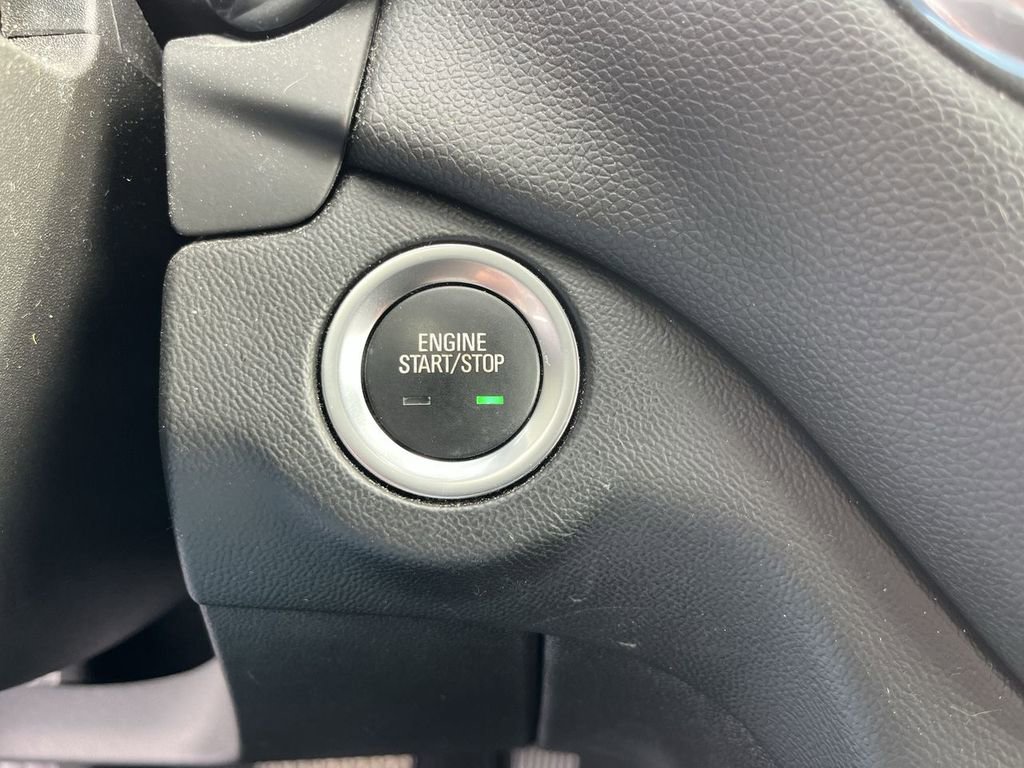 Used 2020 Chevrolet Equinox LT image 16