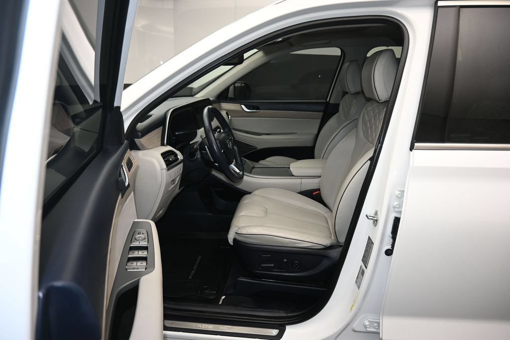 Used 2022 Hyundai Palisade Limited FWD image 12
