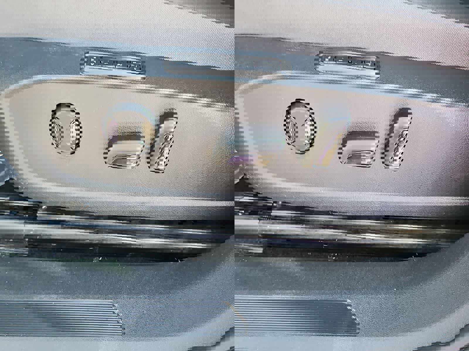 Used 2023 Volkswagen ID.4 S image 16