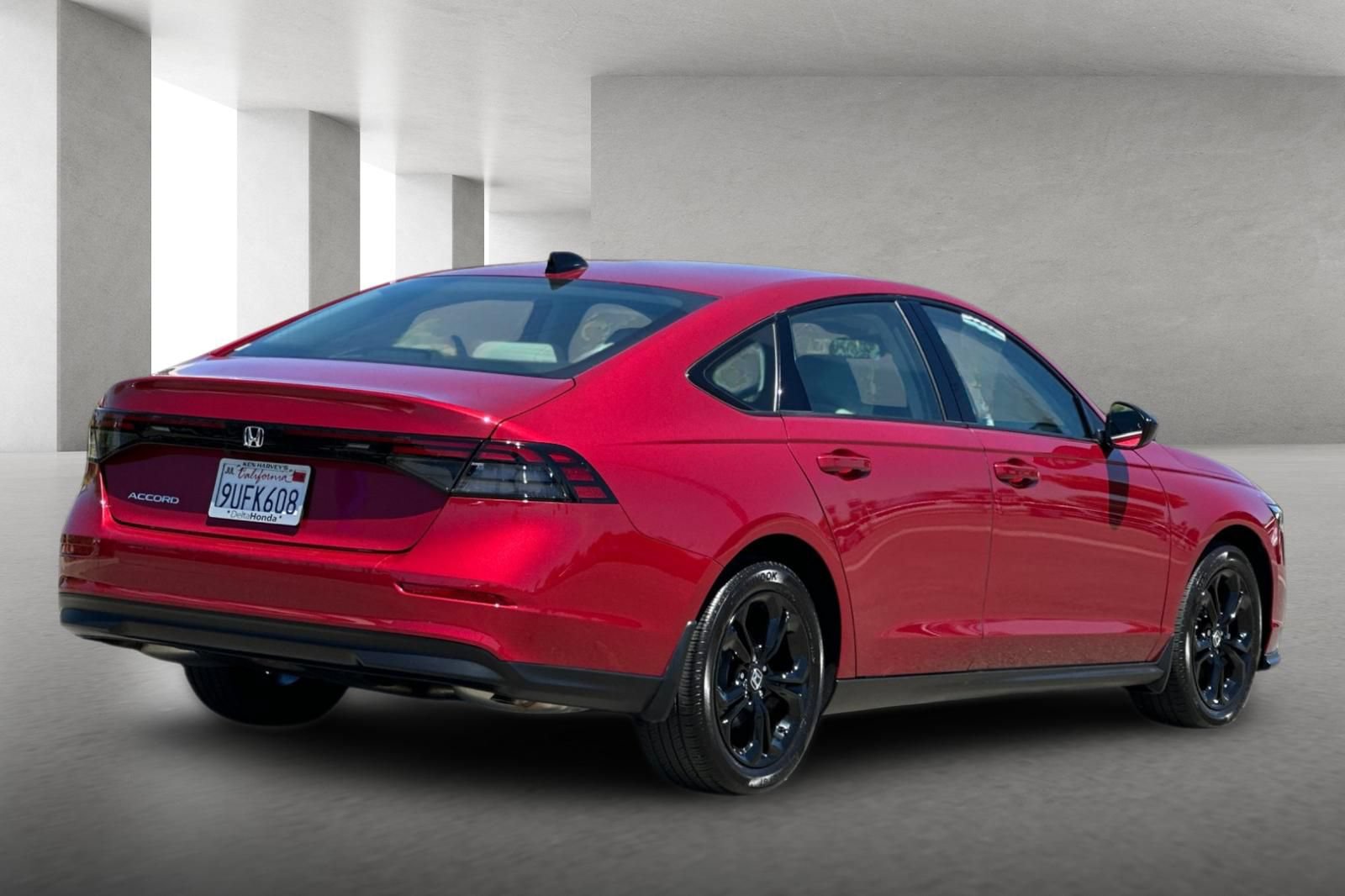 Certified 2025 Honda Accord SE image 4
