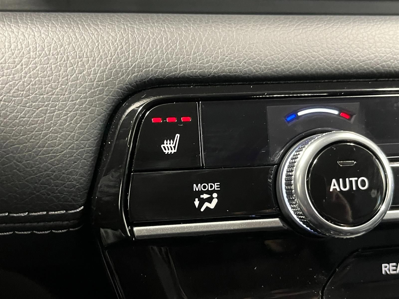 New 2026 Honda Pilot Touring image 19