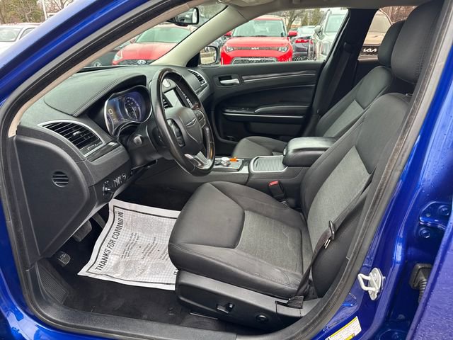 Used 2020 Chrysler 300 Touring w/ Sport Appearance Package image 17