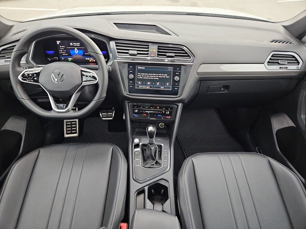 Used 2023 Volkswagen Tiguan SE R-Line image 12