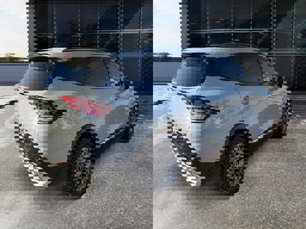 Used 2025 Kia Sportage SX image 7