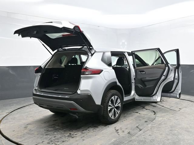 Used 2023 Nissan Rogue SV image 44