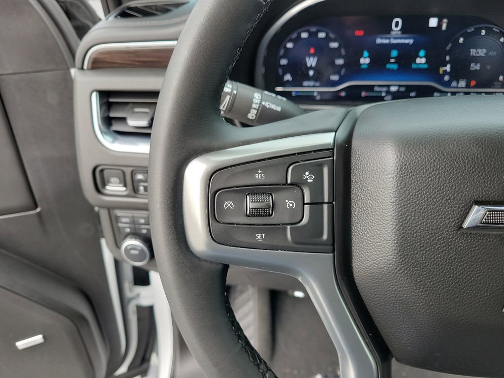 Used 2023 Chevrolet Suburban Z71 image 27