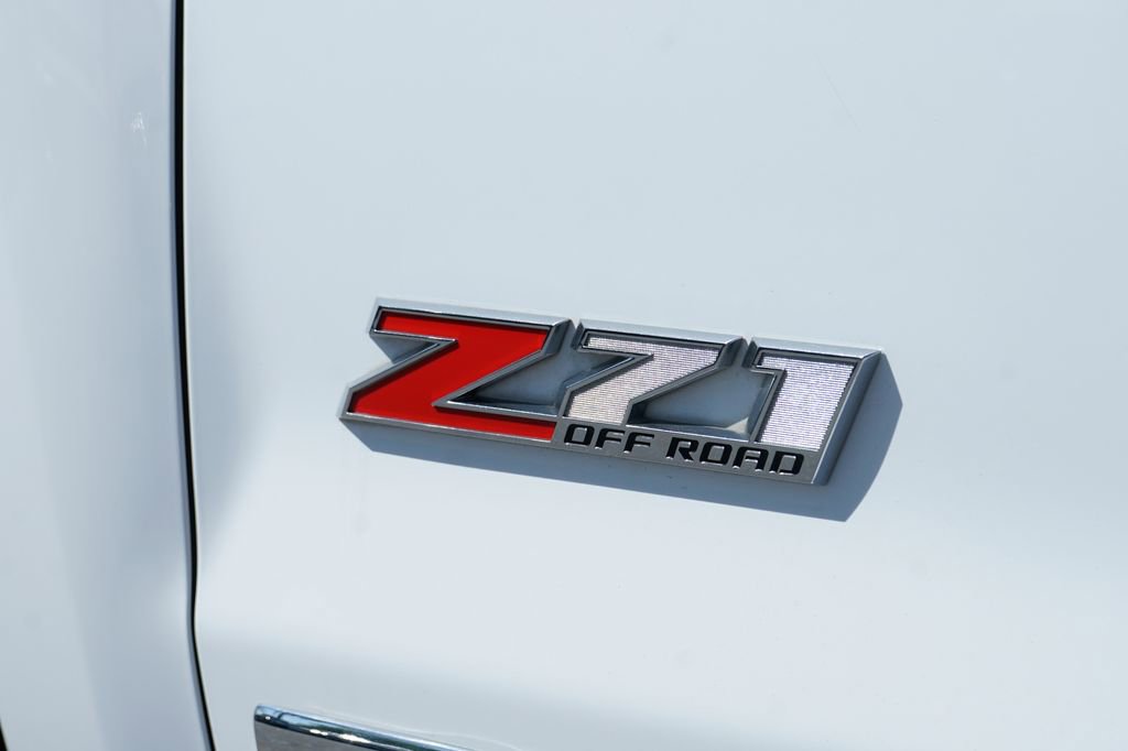 Used 2018 Chevrolet Silverado 2500 LT w/ Custom Sport Edition image 52