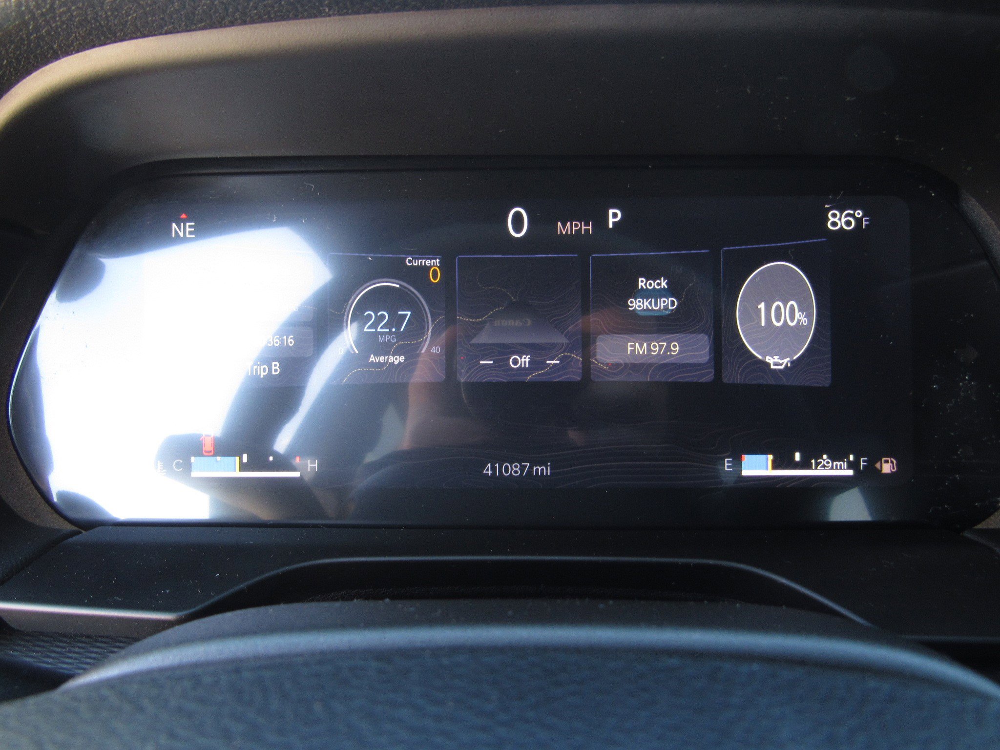 Used 2024 Jeep Grand Cherokee Laredo X w/ Trailer Tow Package image 25