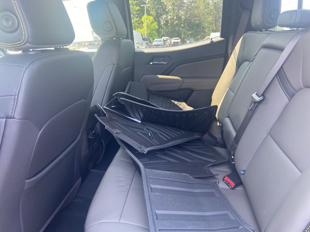 New 2025 Chevrolet Colorado ZR2 w/ Technology Package image 12