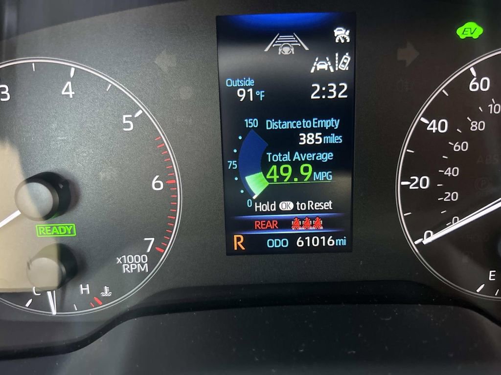 Used 2025 Toyota Corolla SE image 19