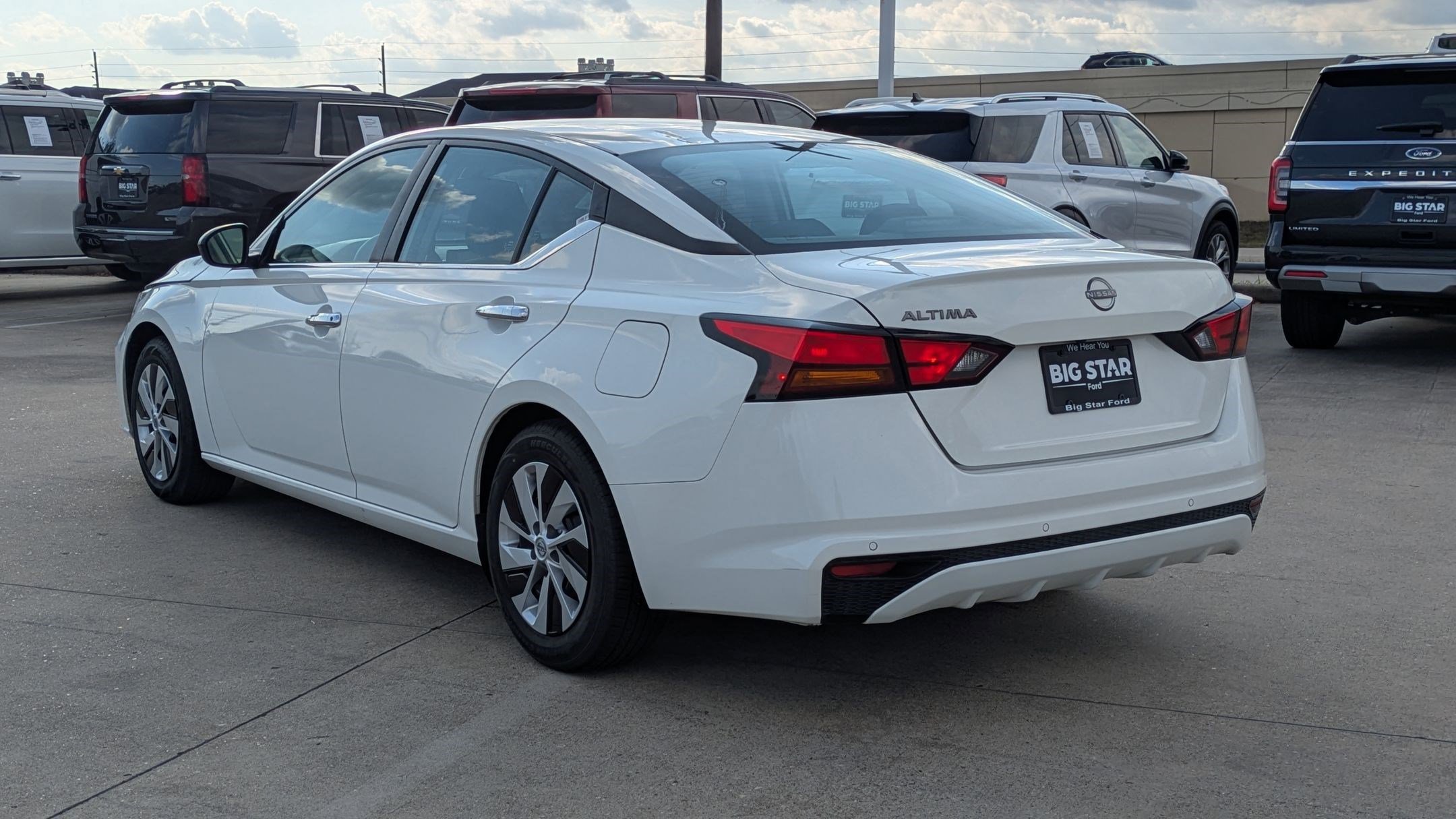 Used 2024 Nissan Altima 2.5 S image 6