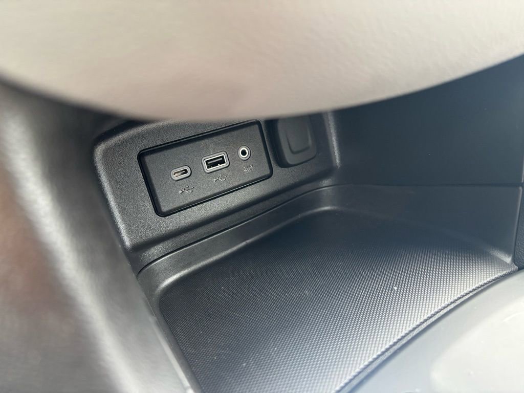 Used 2024 Chevrolet Equinox LS w/ LS Convenience Package image 26