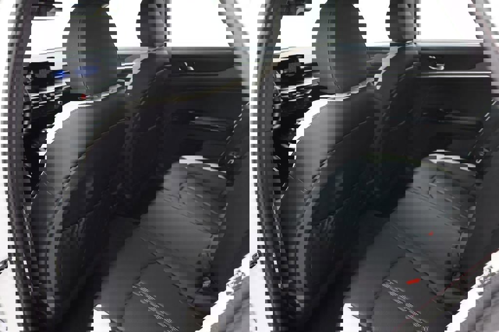 Used 2025 Kia K5 GT-Line image 11