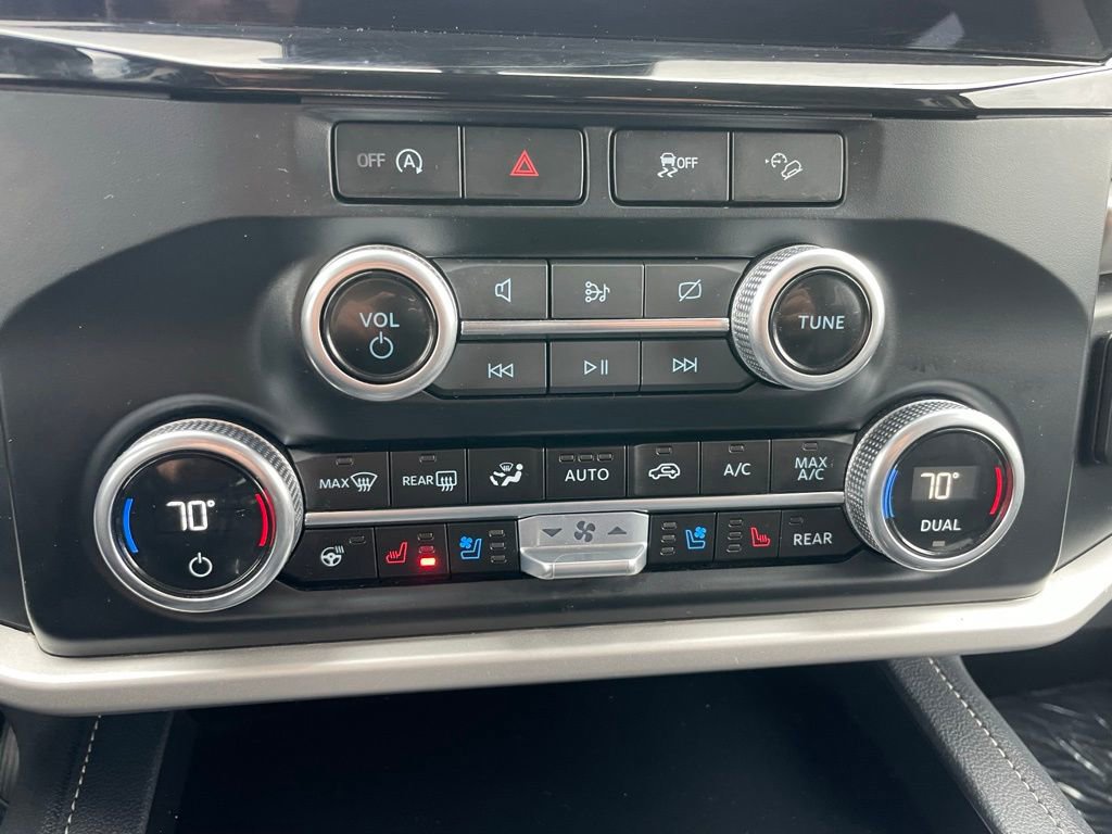 Used 2024 Ford Expedition XLT image 12