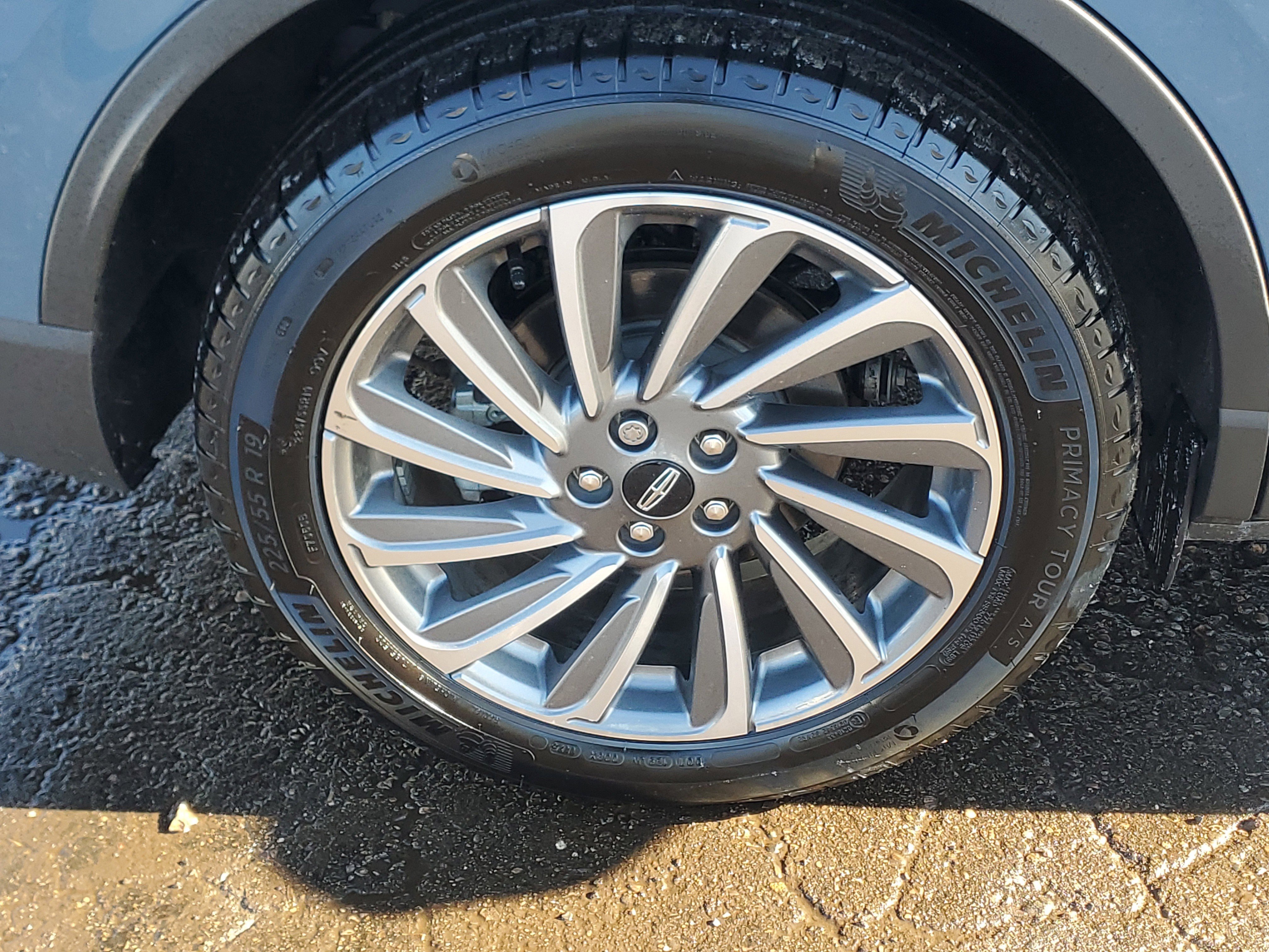 Certified 2023 Lincoln Corsair Reserve w/ Equipment Group 201A image 7