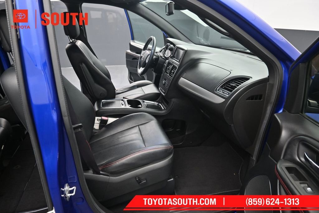 Used 2019 Dodge Grand Caravan GT FWD image 33