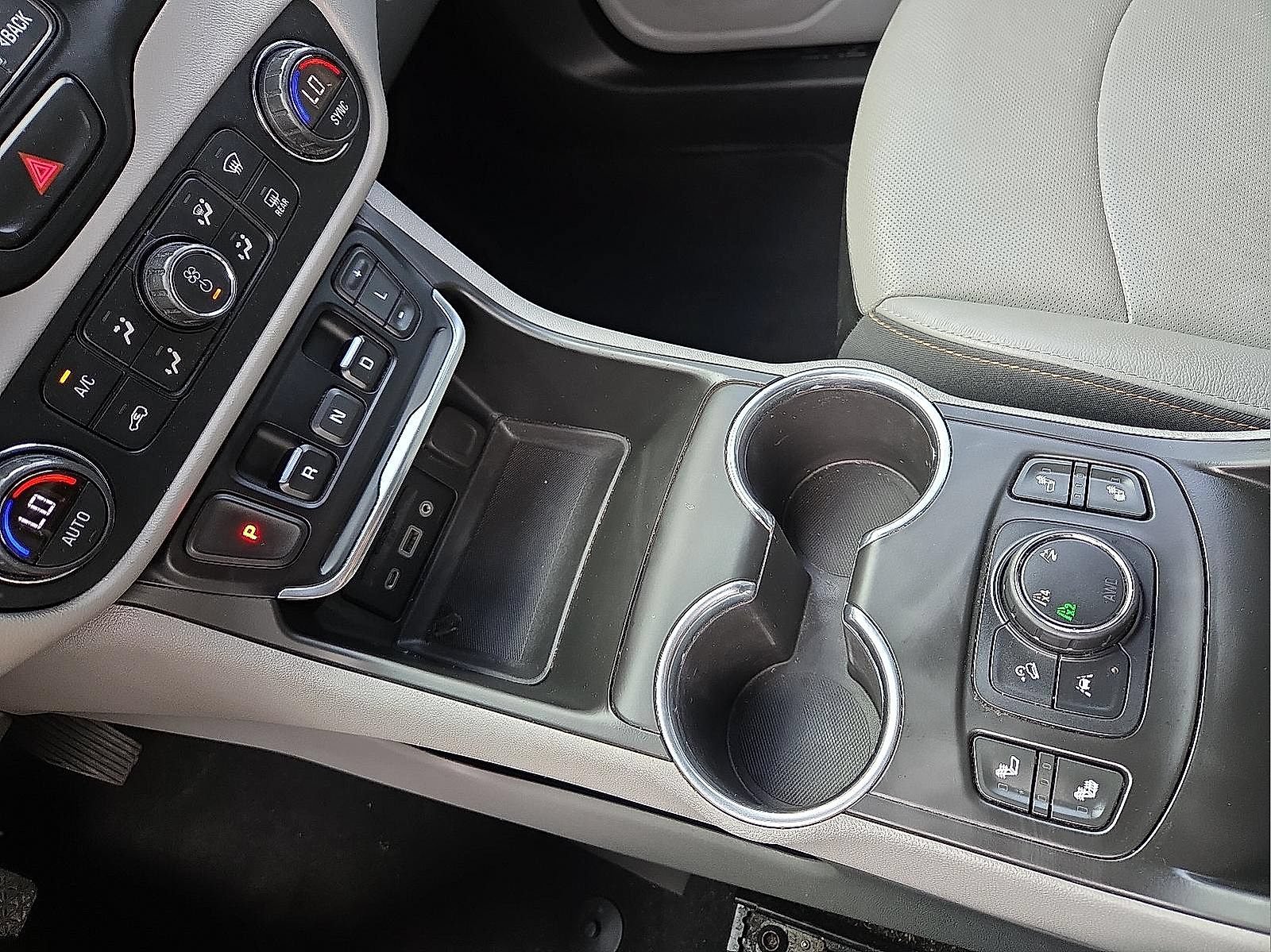 Used 2020 GMC Terrain SLT AWD/4WD image 19