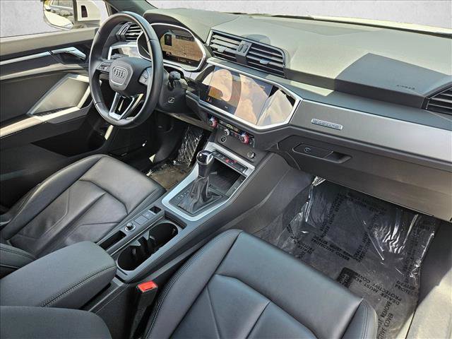 Used 2023 Audi Q3 2.0T Premium Plus w/ Premium Plus Package AWD/4WD image 25