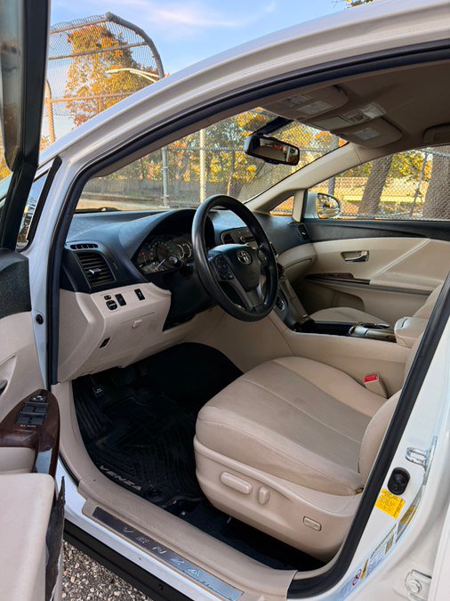 Used 2013 Toyota Venza LE AWD/4WD image 12