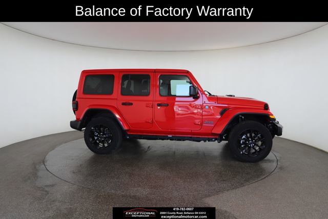 Used 2025 Jeep Wrangler Unlimited Sahara w/ Safety Group image 24