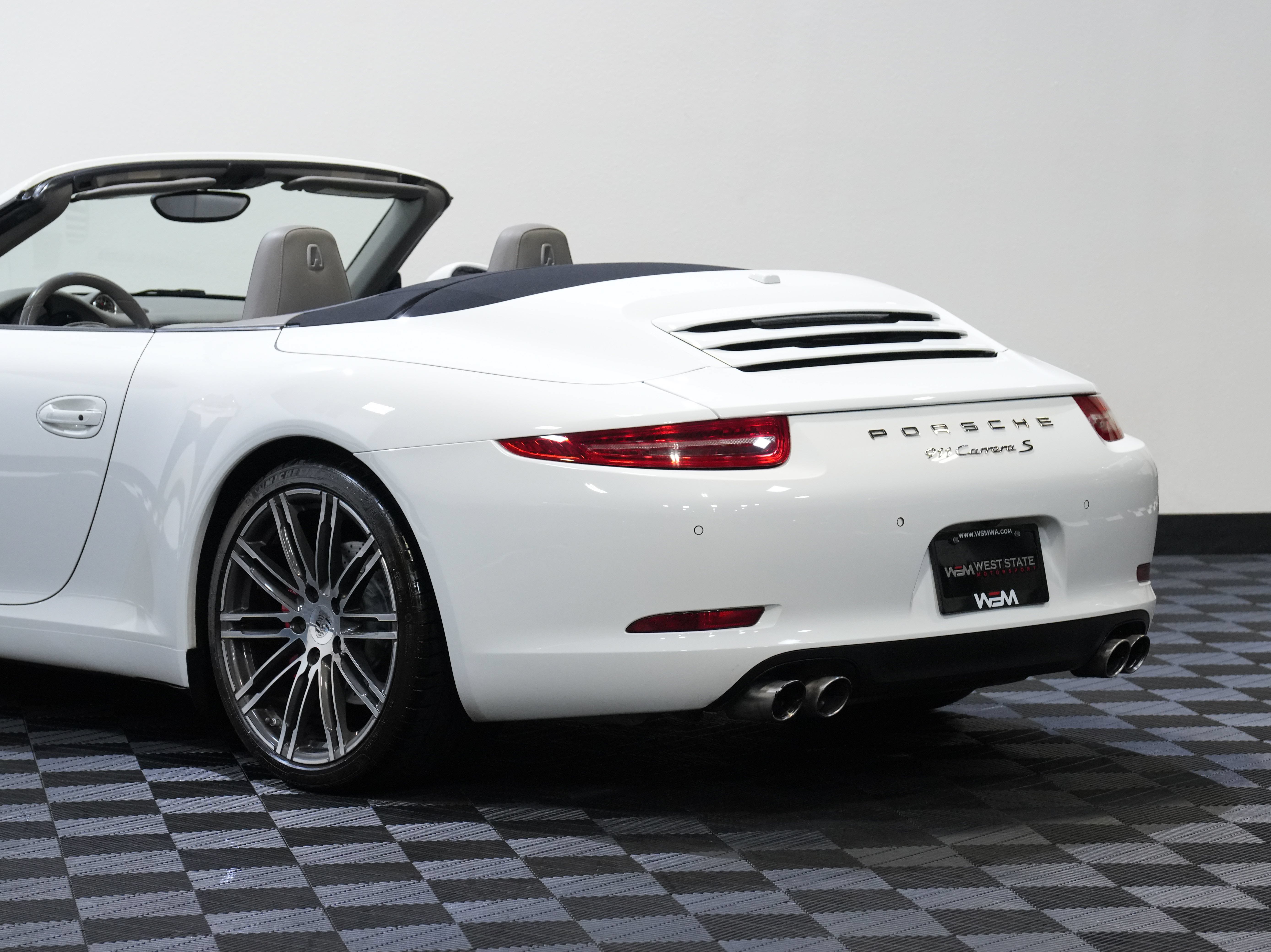Used 2016 Porsche 911 Carrera S w/ Sport Chrono Package RWD image 18