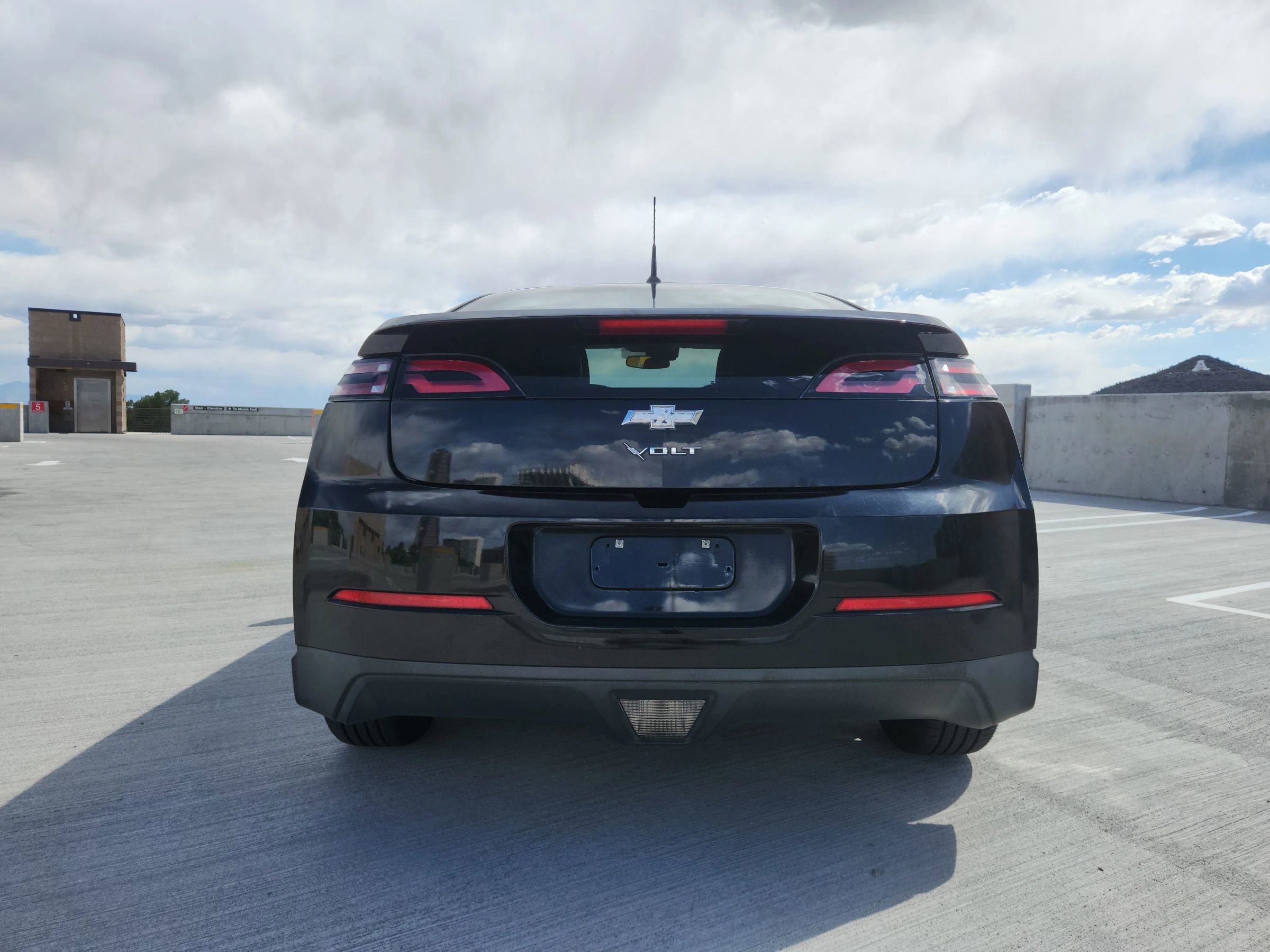 Used 2013 Chevrolet Volt Premium w/ Premium Trim Package FWD image 5