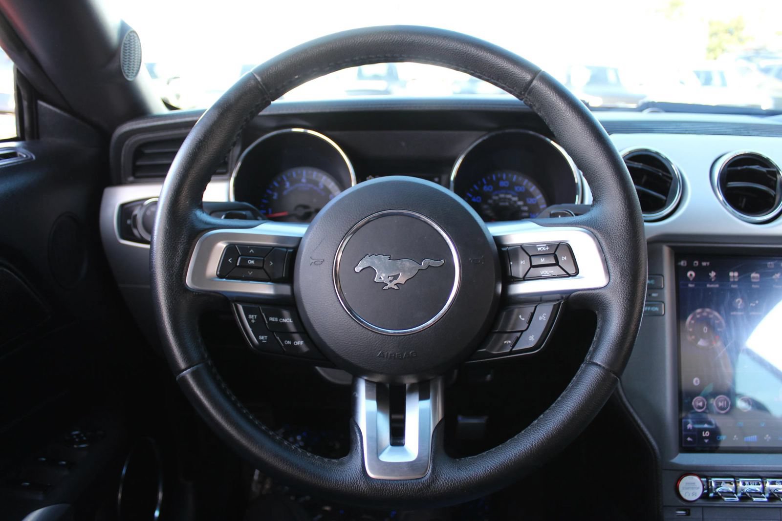Used 2015 Ford Mustang Premium RWD image 14
