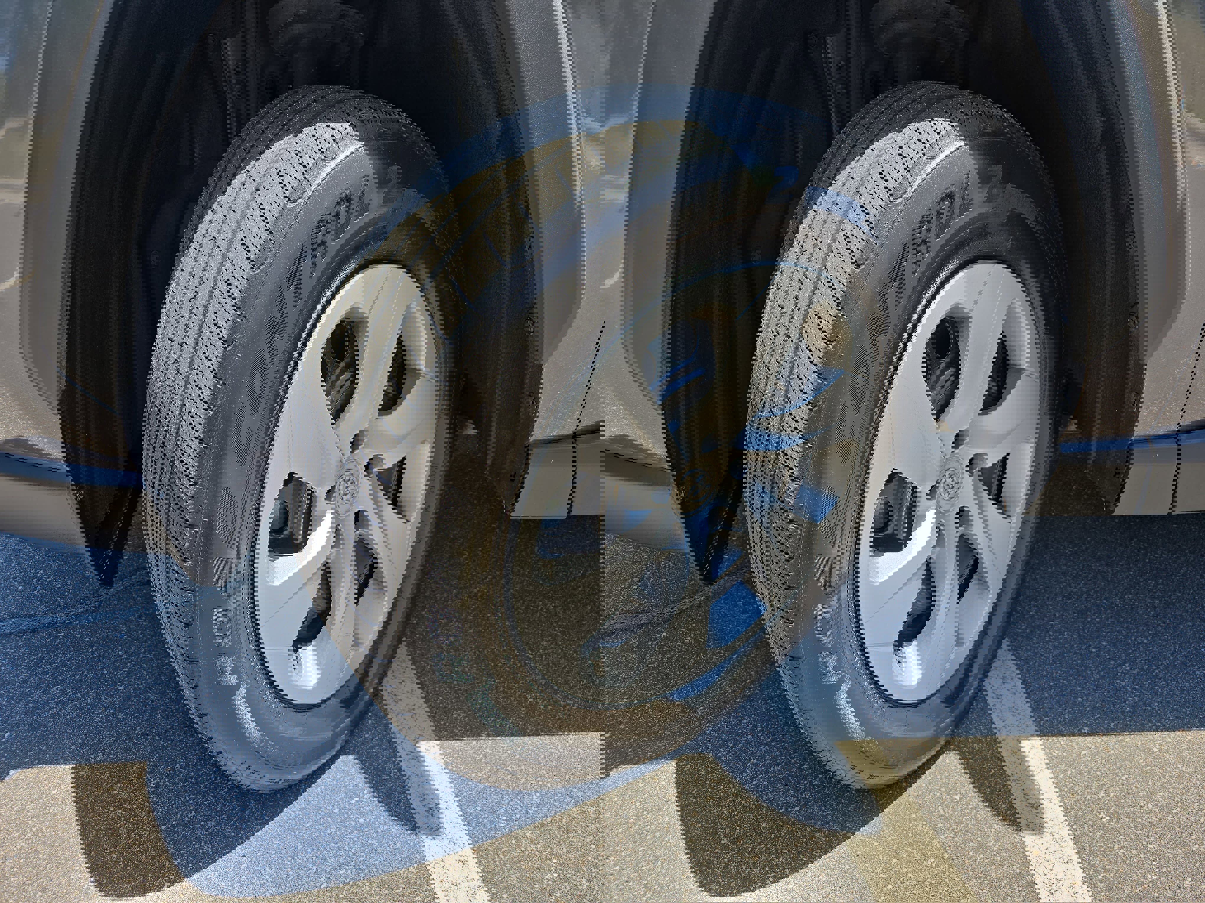 Used 2024 Toyota RAV4 LE FWD image 35