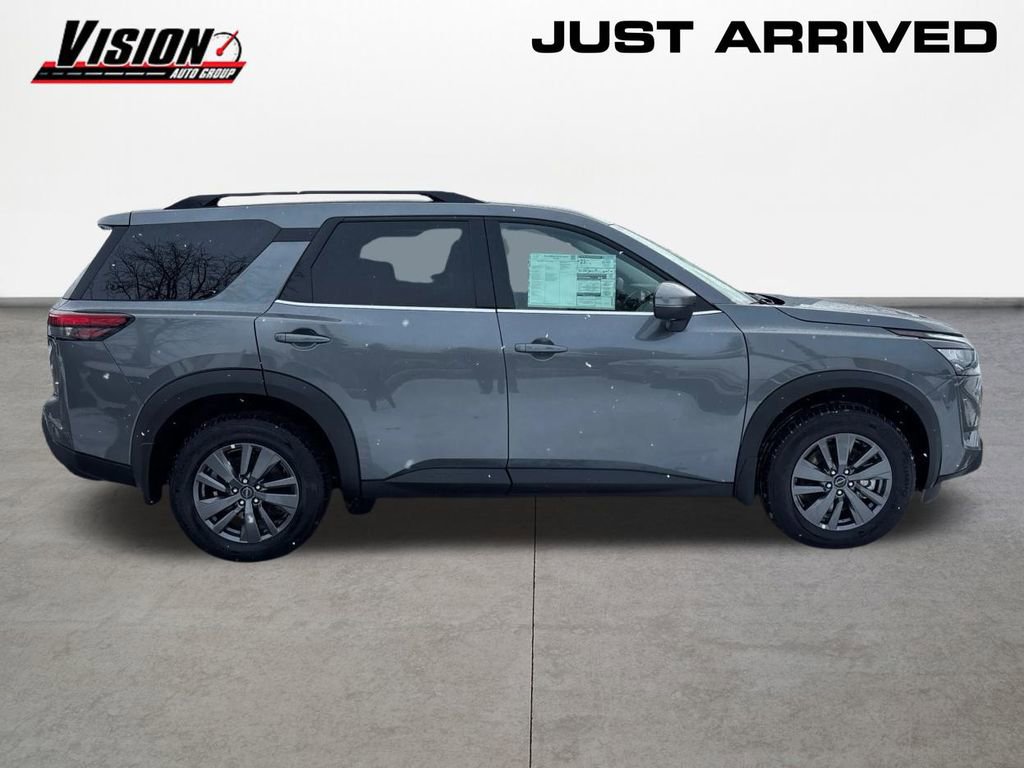New 2025 Nissan Pathfinder SV w/ Black Appearance Package image 4