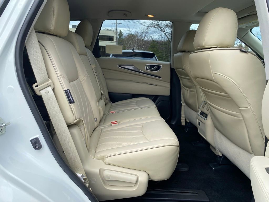 Used 2019 INFINITI QX60 Luxe w/ Essential Package image 19