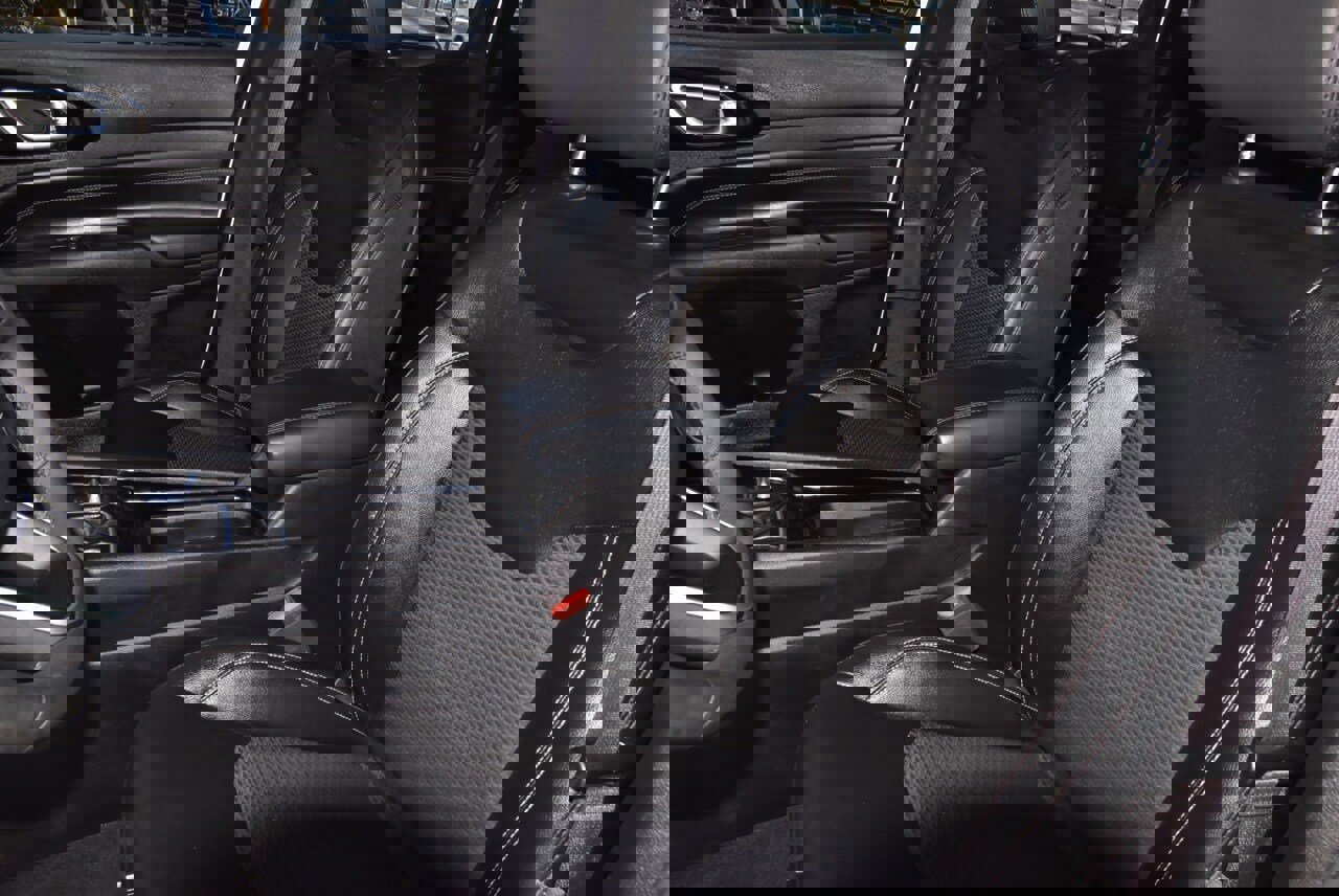 Used 2024 Jeep Compass Latitude w/ Altitude Special Edition image 31