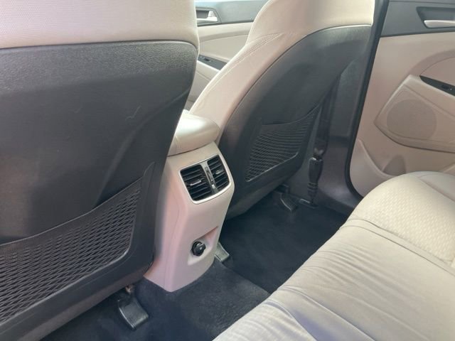 Used 2019 Hyundai Tucson Sport image 21