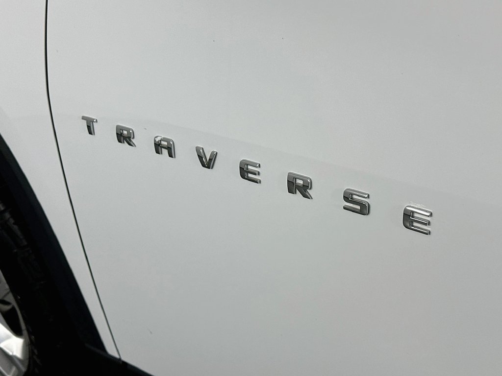 Used 2021 Chevrolet Traverse LT w/ LPO, Cargo Package FWD image 27
