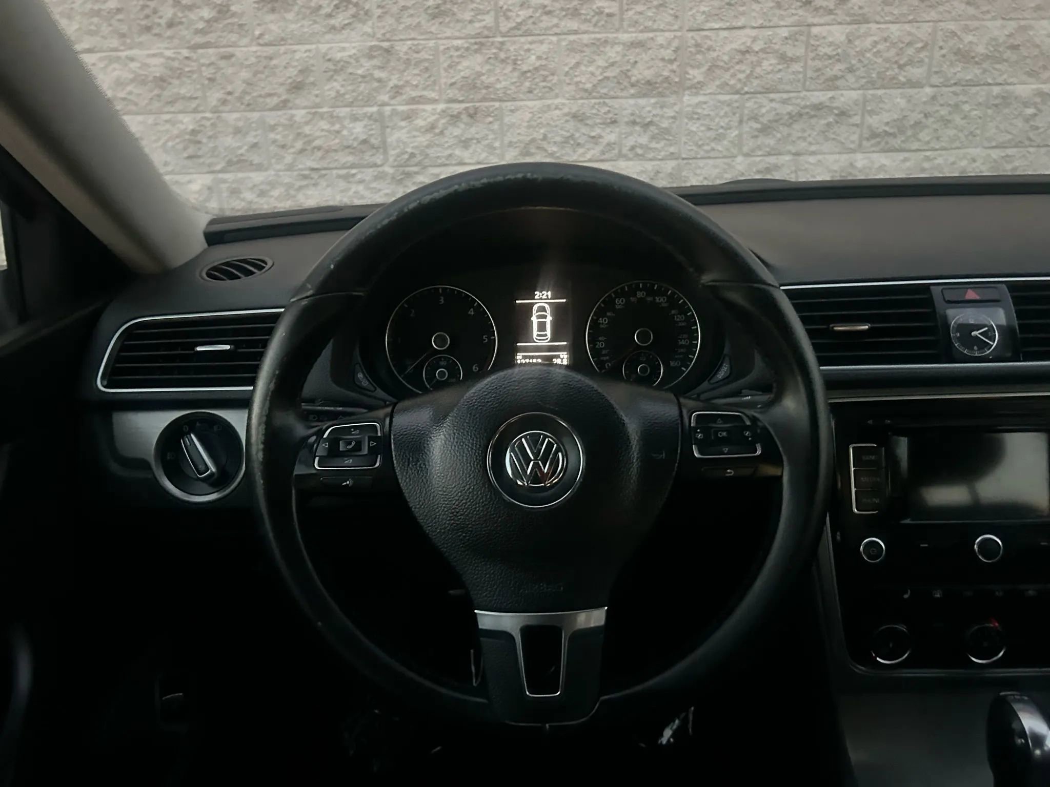 Used 2014 Volkswagen Passat TDI SE FWD image 22