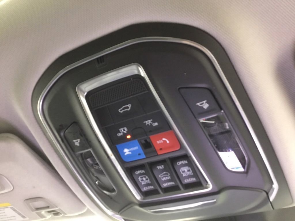 Used 2021 Jeep Grand Cherokee L Limited w/ Luxury Tech Group II AWD/4WD image 42