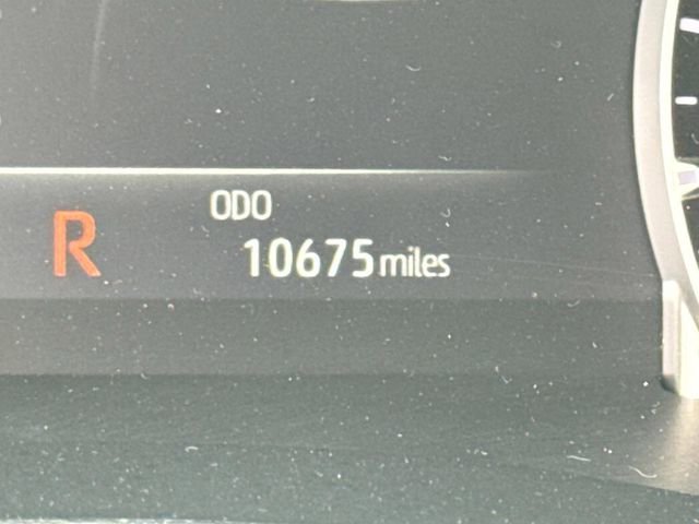 Used 2025 Toyota Highlander XLE image 34