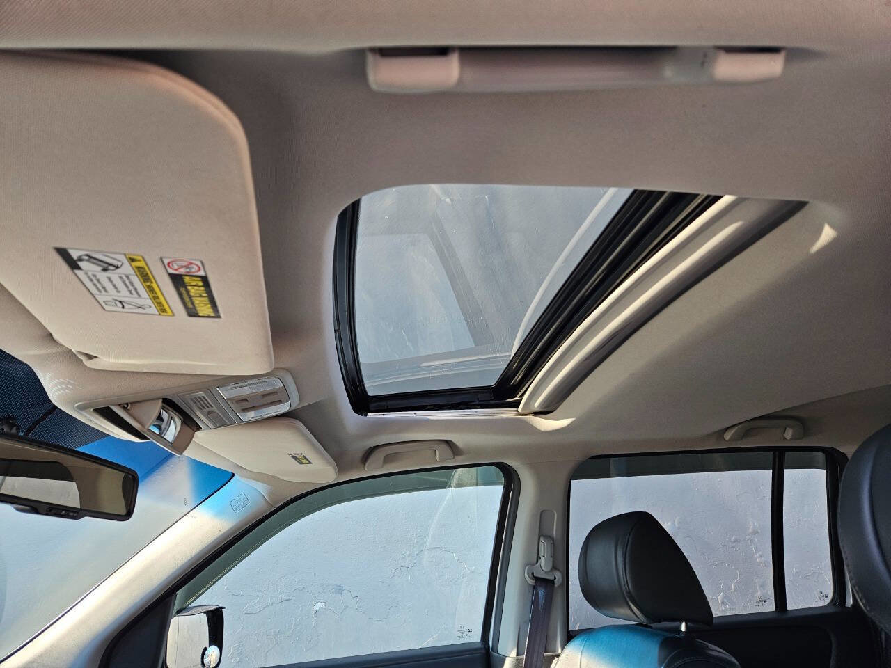 Used 2010 Honda Pilot EX-L image 11