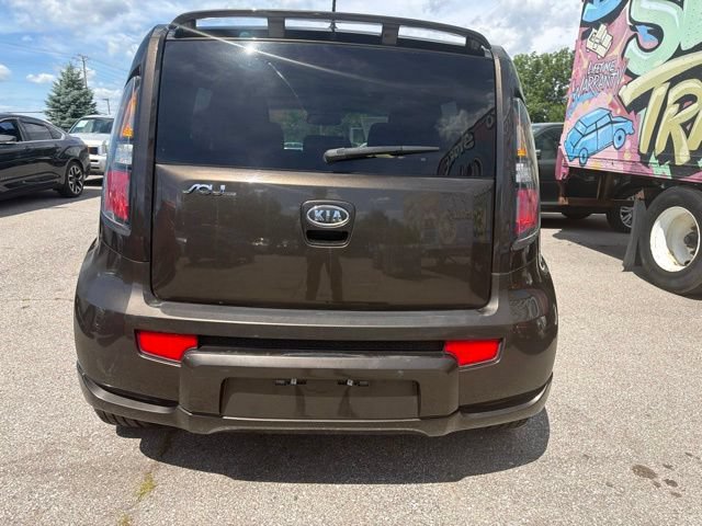 Used 2011 Kia Soul ! FWD image 5
