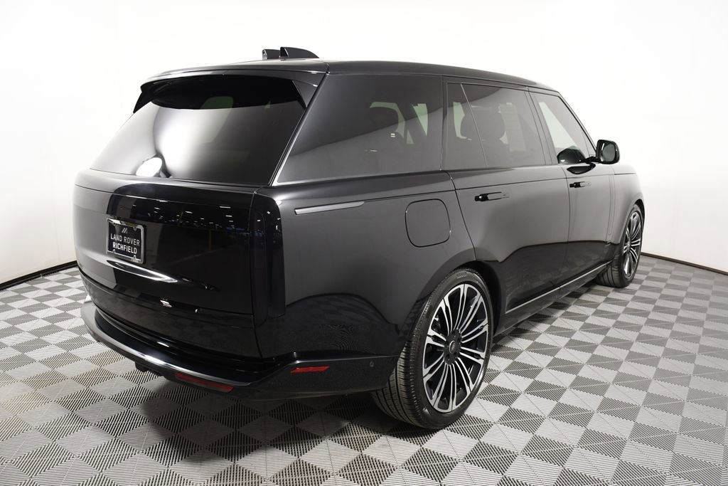 Used 2025 Land Rover Range Rover Long Wheelbase Autobiography AWD/4WD image 6
