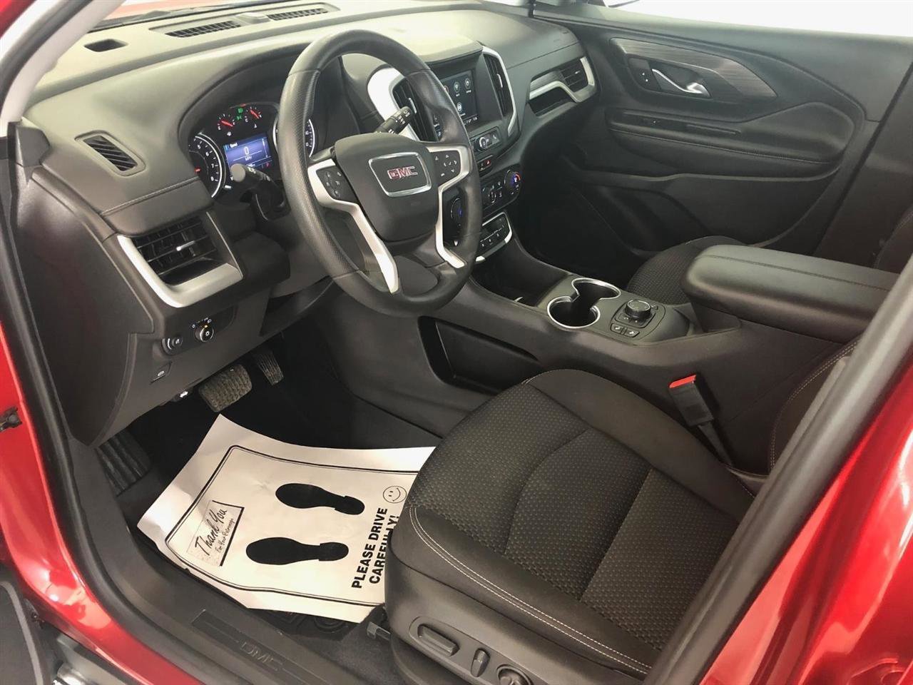 Used 2022 GMC Terrain SLE w/ Driver Convenience Package image 5