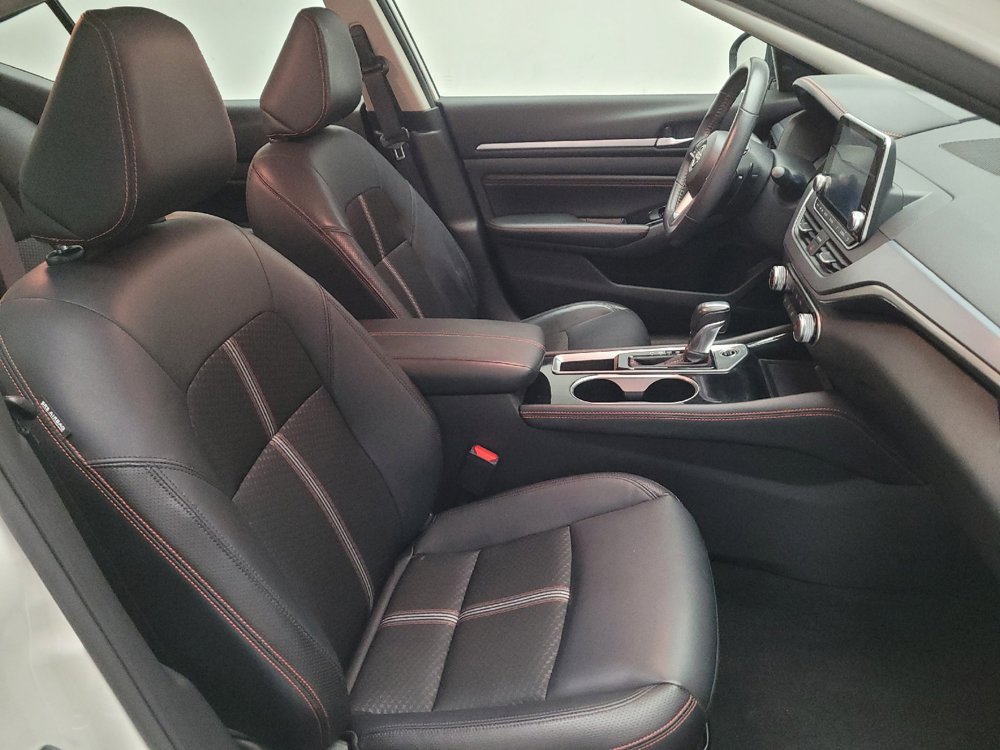 Used 2023 Nissan Altima 2.5 SR FWD image 21
