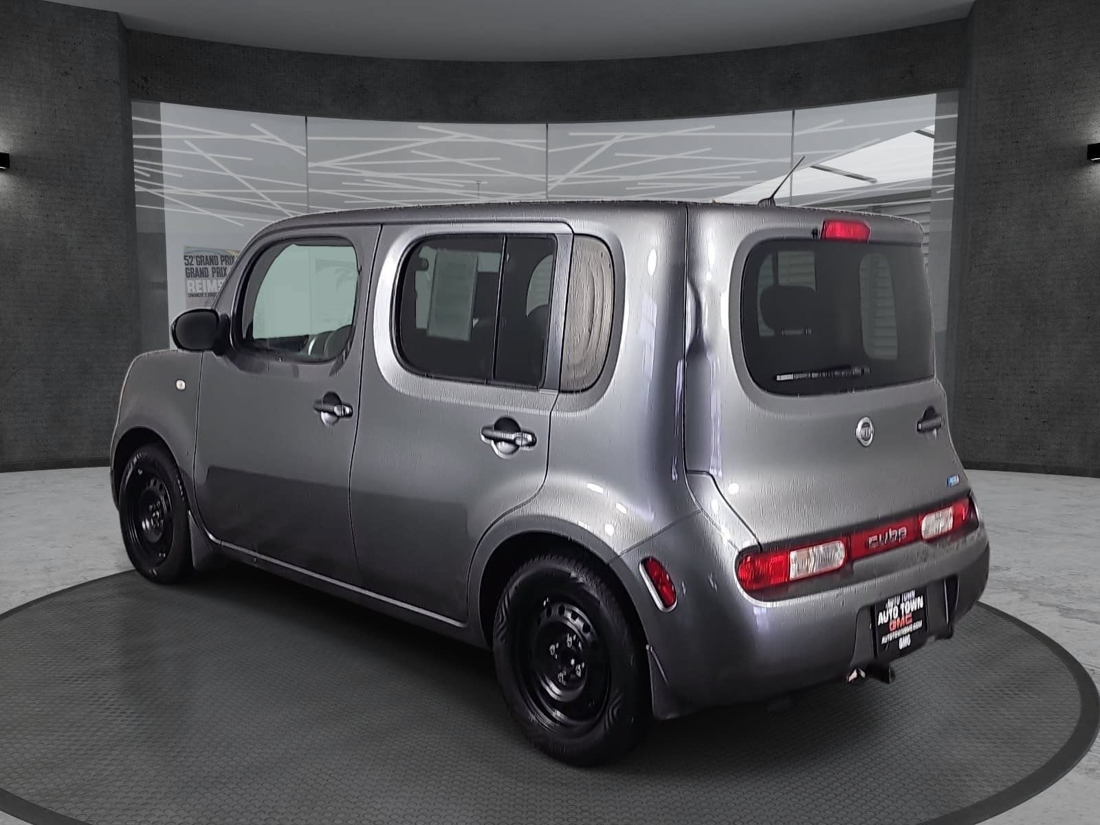 Used 2013 Nissan Cube FWD image 7